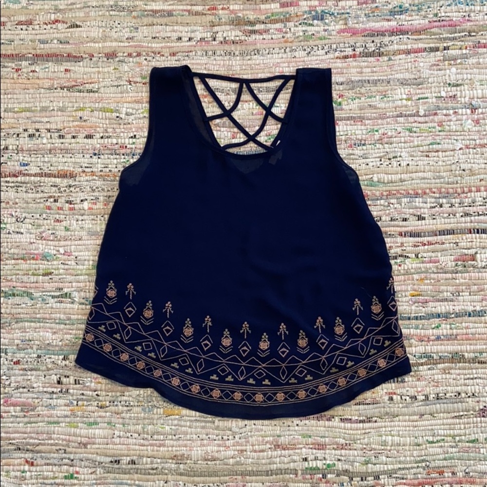 Tank top with embroidery
